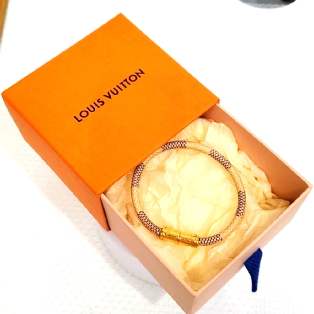 Lous Vuitton Keep It Bracelet in the Damier Azur canvas pattern